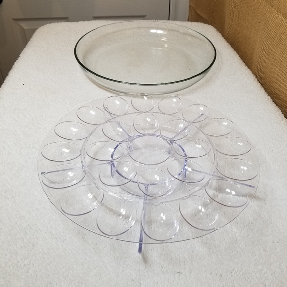 This Anchor Hocking glass serving set 3 piece set - Picture 6 of 9